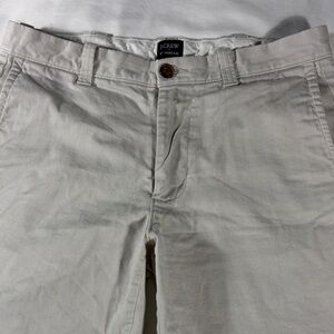 J. Crew mens stone khaki basic flat front 8.5" inseam chino shorts - size 30